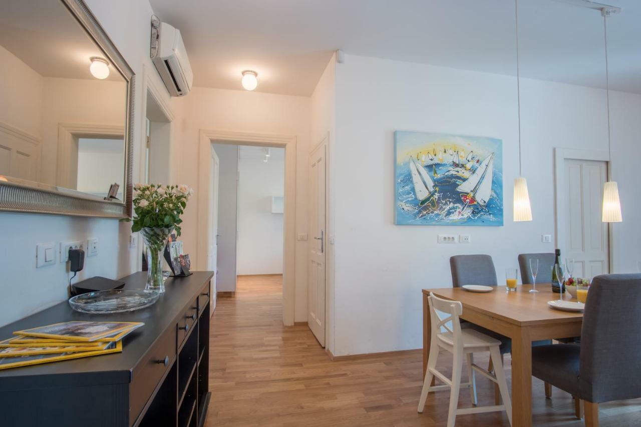 Luxury Central Apartment Ljubljana Buitenkant foto