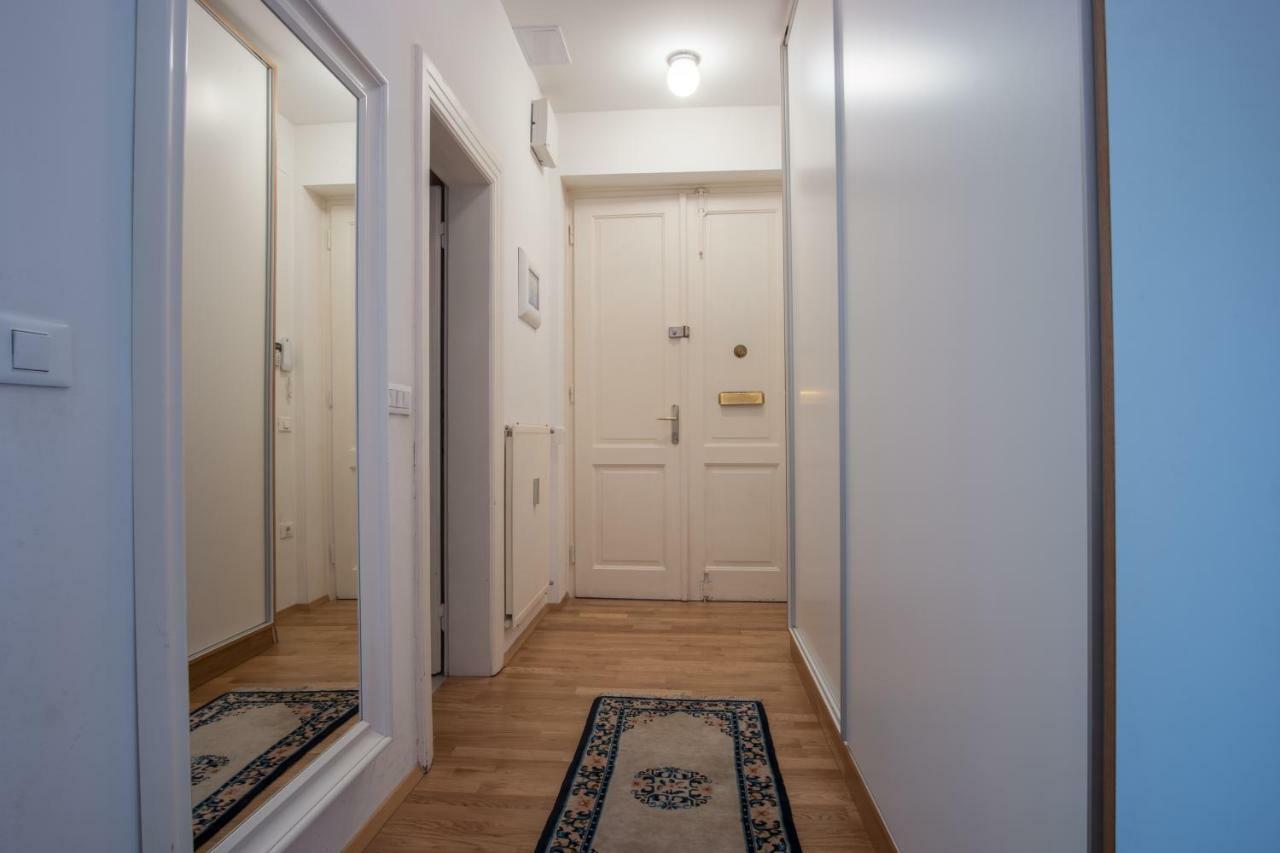 Luxury Central Apartment Ljubljana Buitenkant foto